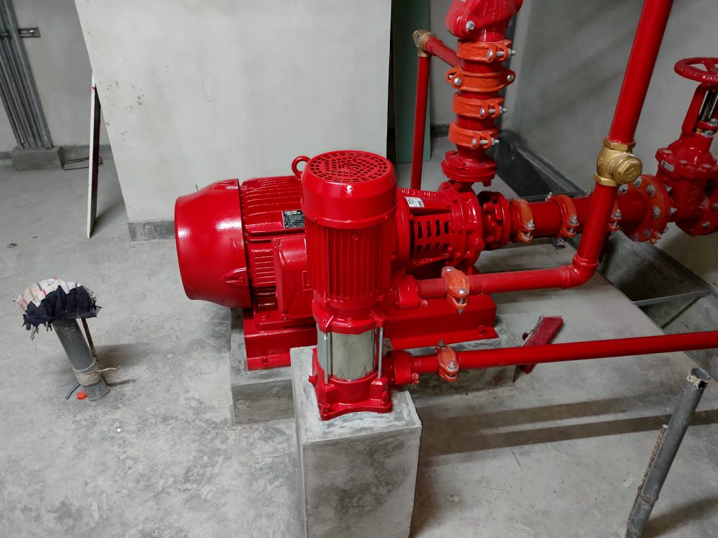 Bomba roja de sistema contra incendios